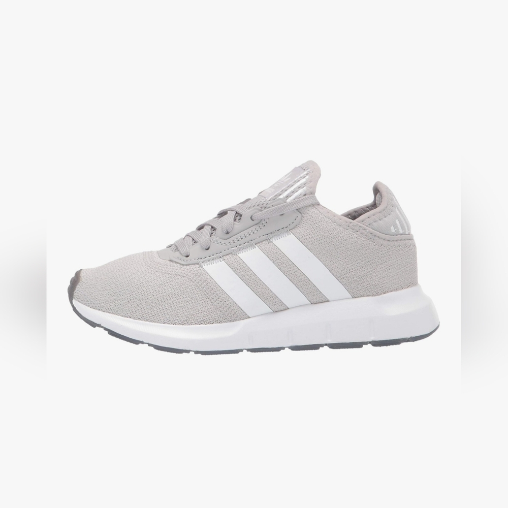 Adidas Originals Swift Essential SIZE 8.5